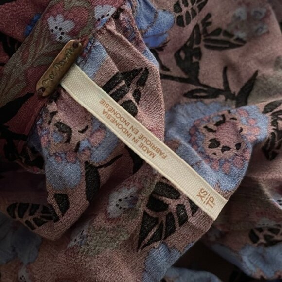 Free People Magic Mystery Tunic Floral Bell Sleeve Blouse - Picture 10 of 10